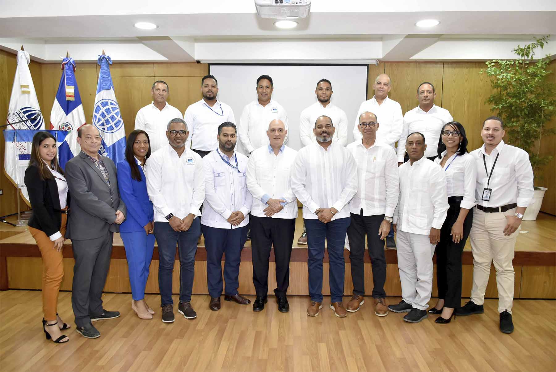 Ministerio de Economía acoge cierre de ejercicio de aceleración de metas y resultados