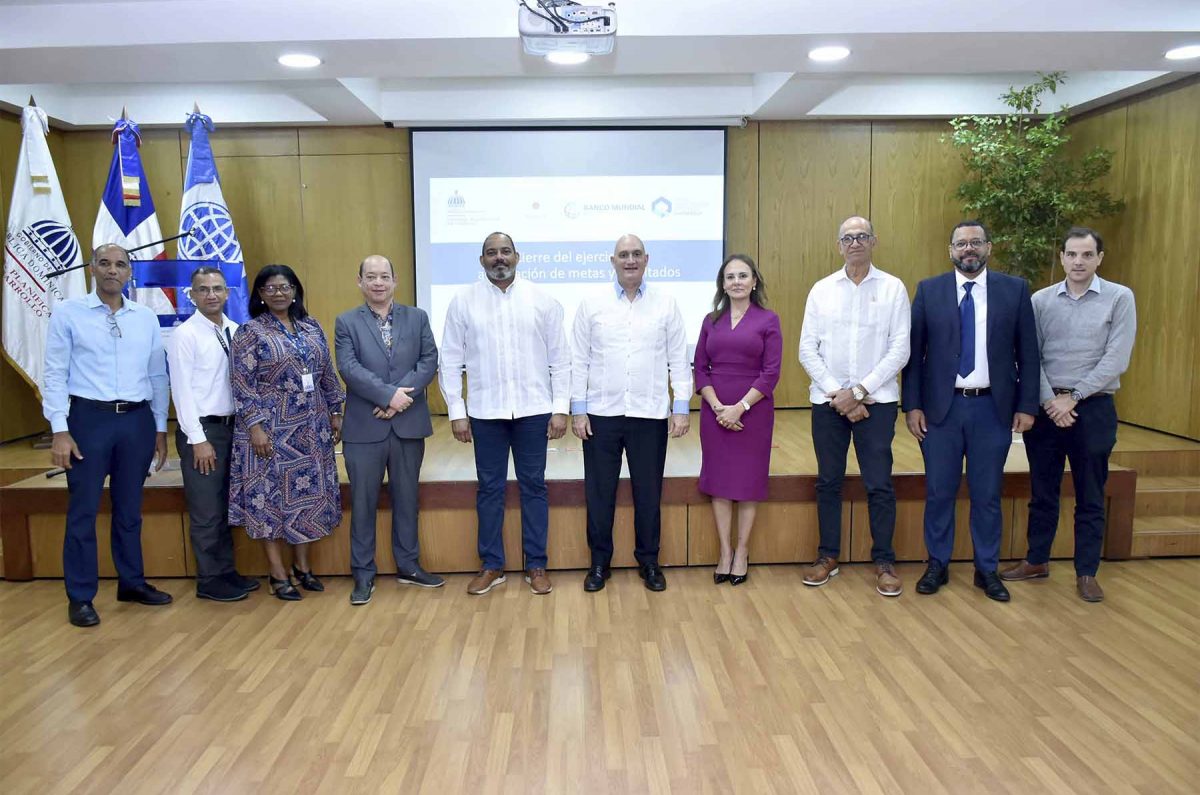 Ministerio de Economía acoge cierre de ejercicio de aceleración de metas y resultados