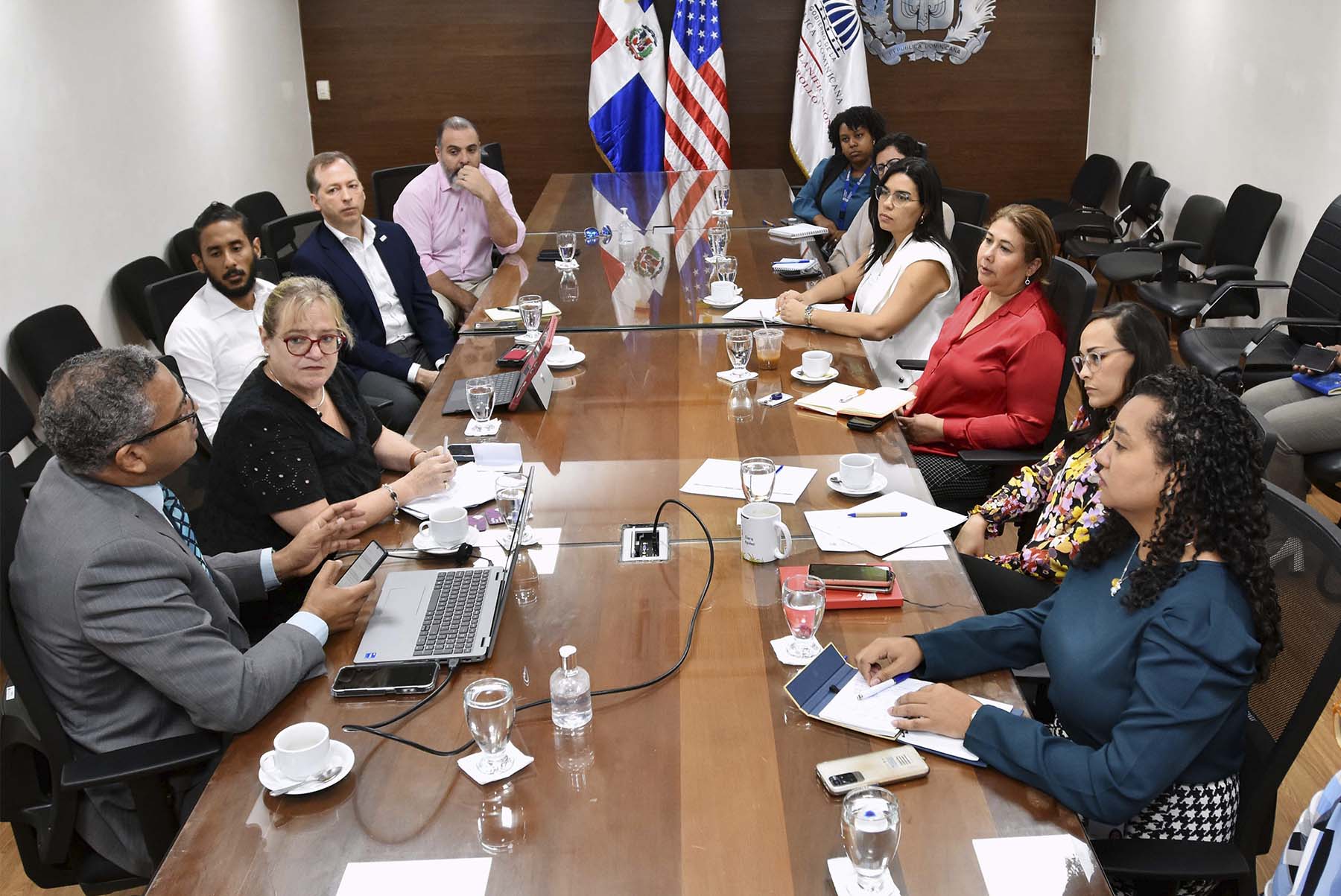 Reunión de Cooperación Bilateral y CASFL con USAID