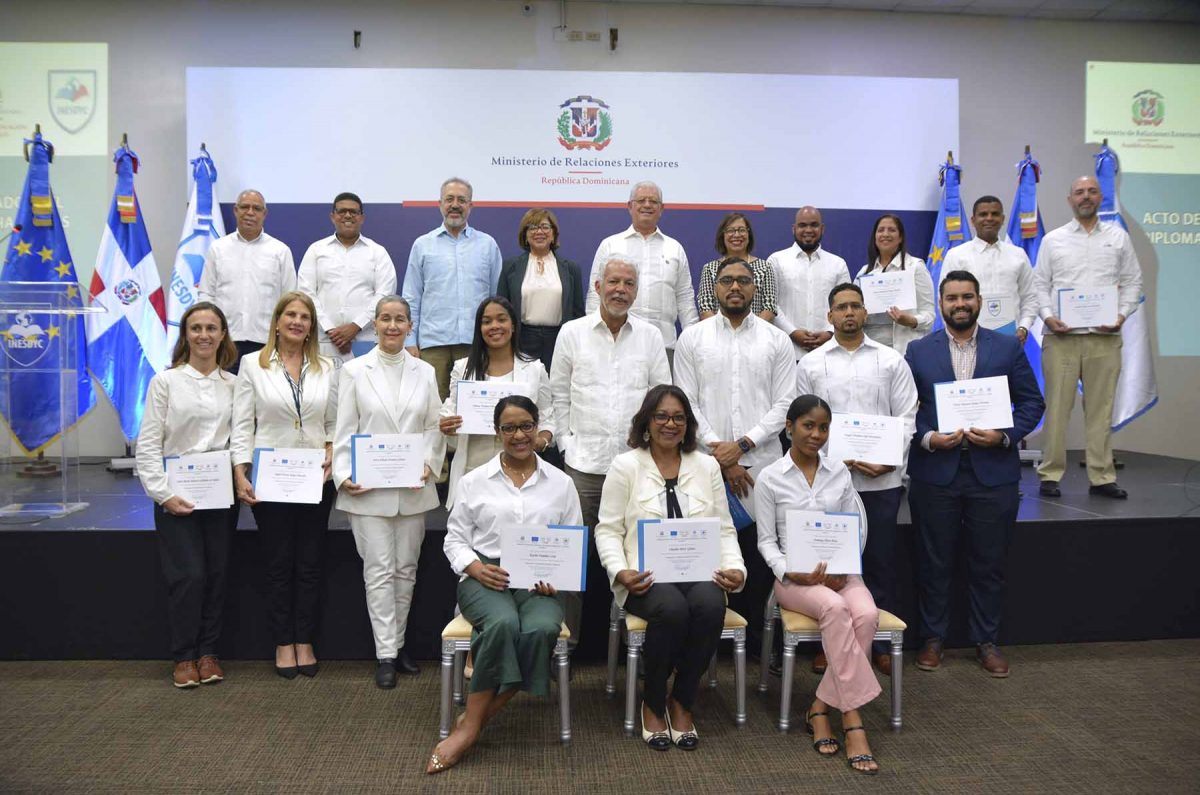 Viceministra Dotel valora capacitación de 23 servidores públicos