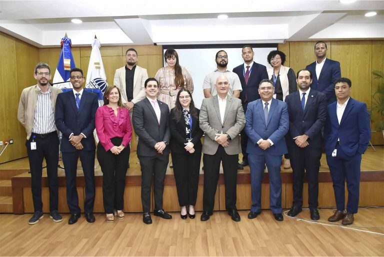 MinEconomía realiza seminario de Economía, Finanzas y Ciencias Sociales