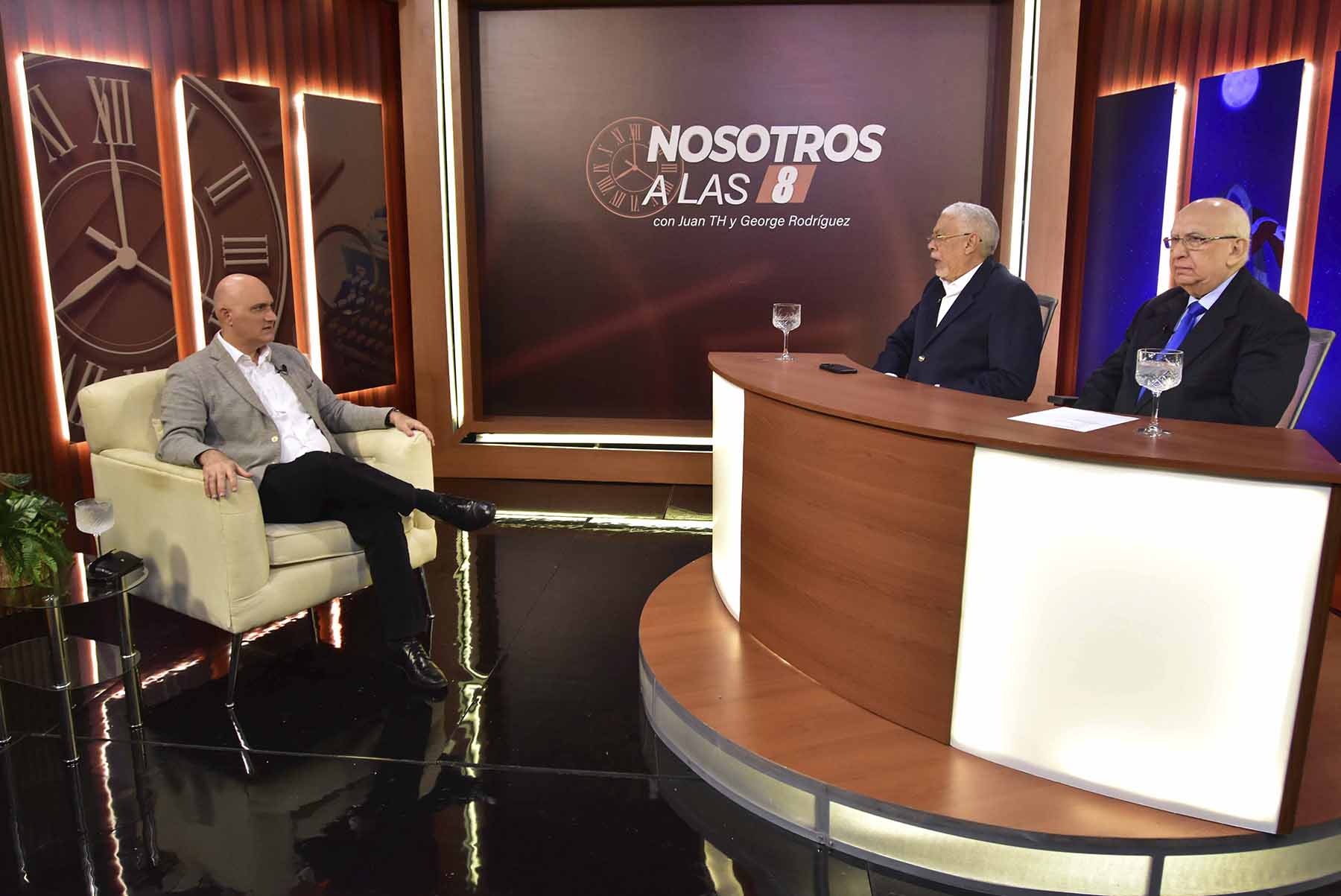 Ministro en Programa Nosotros
