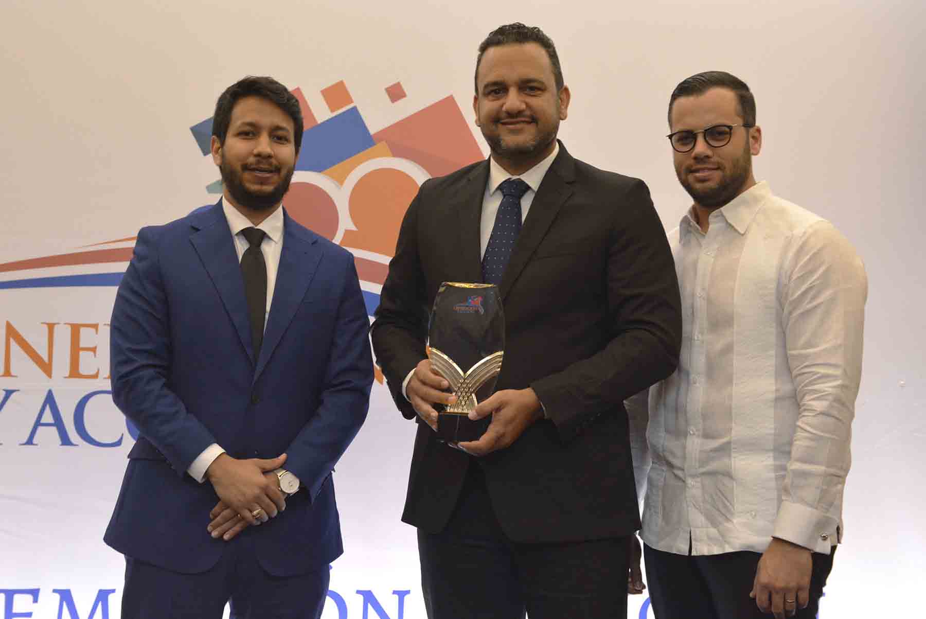 reconocimiento Viceministro Madera Sued