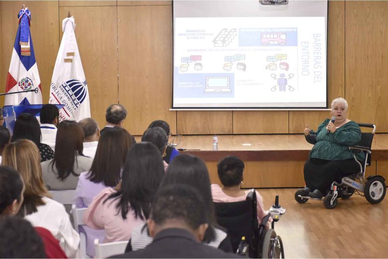 Experta en inclusión y derechos humanos