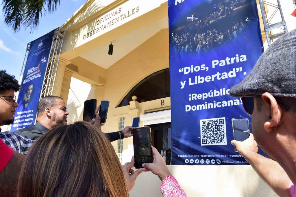 VALLAS ALEGORICAS AL PATRIOTISMO DOMINICANO