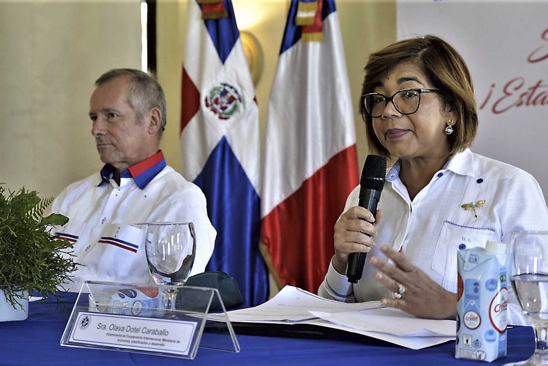 Ministerio de Economía, INAPA y AFD