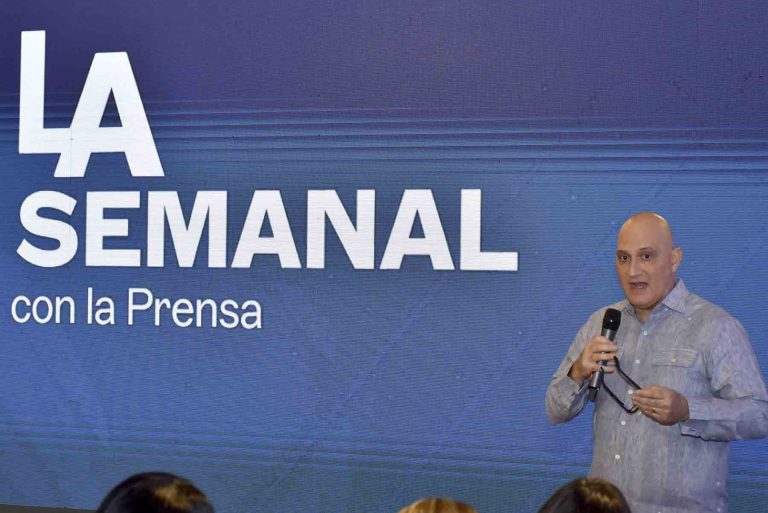 Ministro de Economía afirma dinamismo del mercado de trabajo y el control