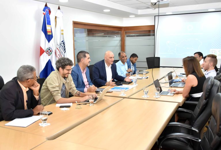 En el encuentro, el ministro Pável Isa Contreras manifestó que este plan, junto al recién aprobado de San Francisco de Macorís, trazarán pautas y servirán de referencia para la elaboración de los PMOT.