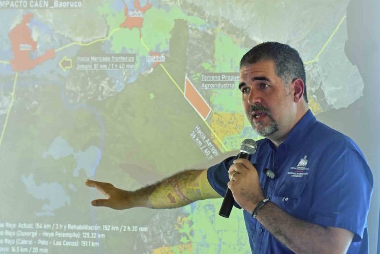 Reunión de Gobierno y FAO en Cabo Rojo