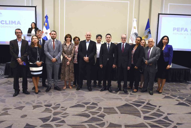 Taller y Lanzamiento de Evaluacion de Clima en RD