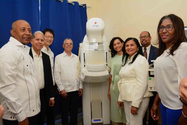 entrega de equipos Centro de Salud Ralma