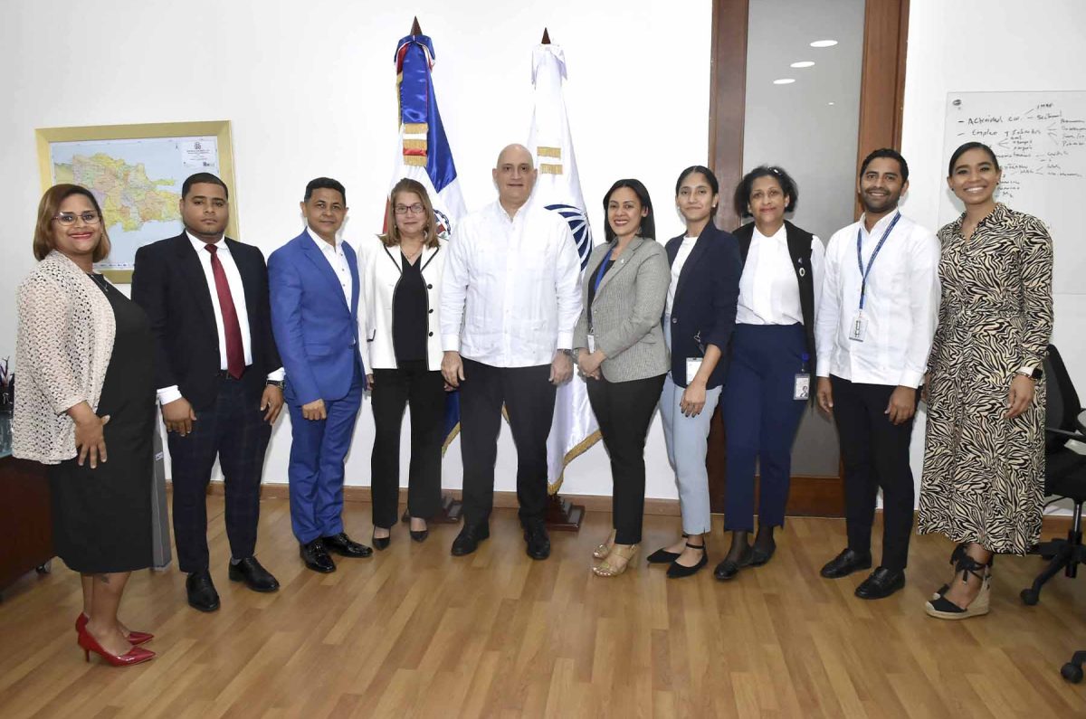 Encuentro Directiva Asociación de Servidores Públicos con el Ministro