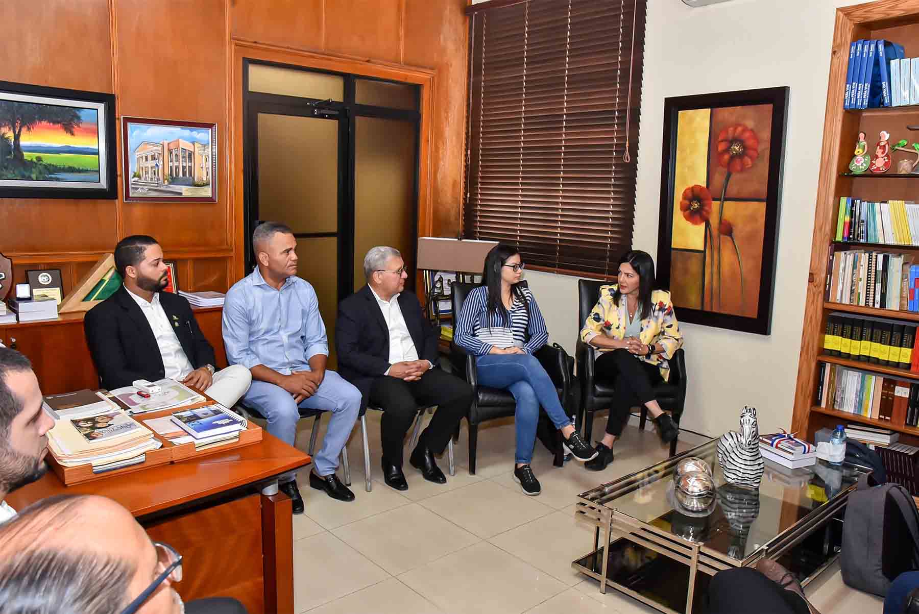 Misión del Ministerio de Economía y del PNUD visita municipio de Moca