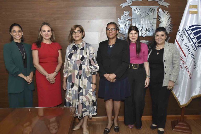 Viceministra Olaya Dotel y representante del Banco Mundial abordan tema de la cooperación técnica a la RD