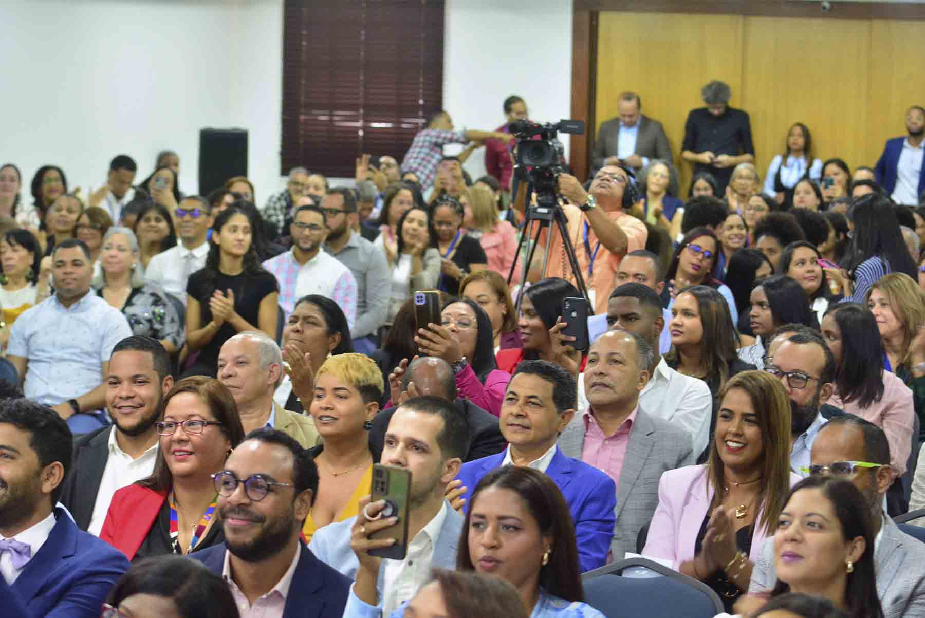 PREMIACION CADA VEZ MEJOR 1