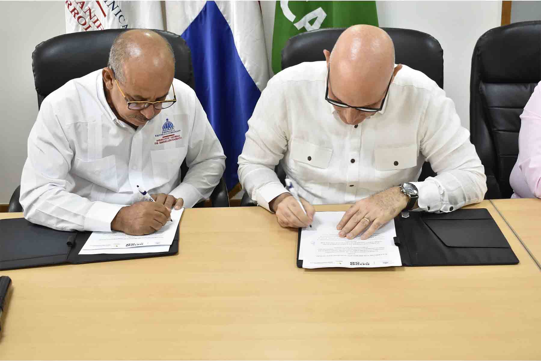 firma acuerdo SD2050 y DIGECAC