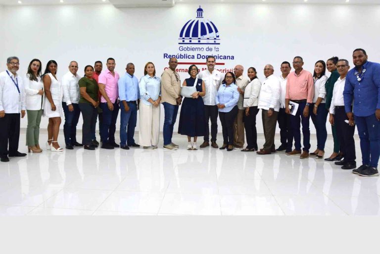 Encuentro Alcaldes Montecristi DPDZF