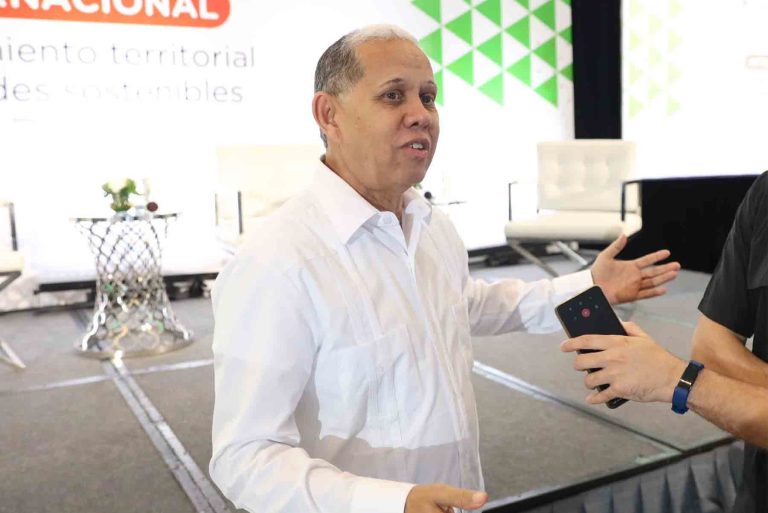 Expertos explican facultades del planeamiento urbano