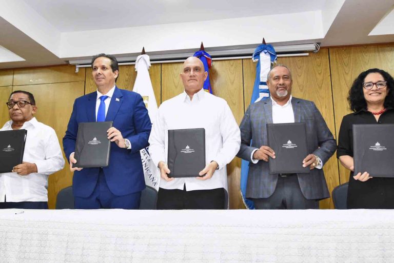 Firma de acuerdo para implementar Plan de Acción del Taller WASHBAT1