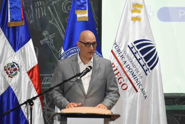 Ministro de Economía cita los impactos de la tecnificación de riego en el desarrollo económico1