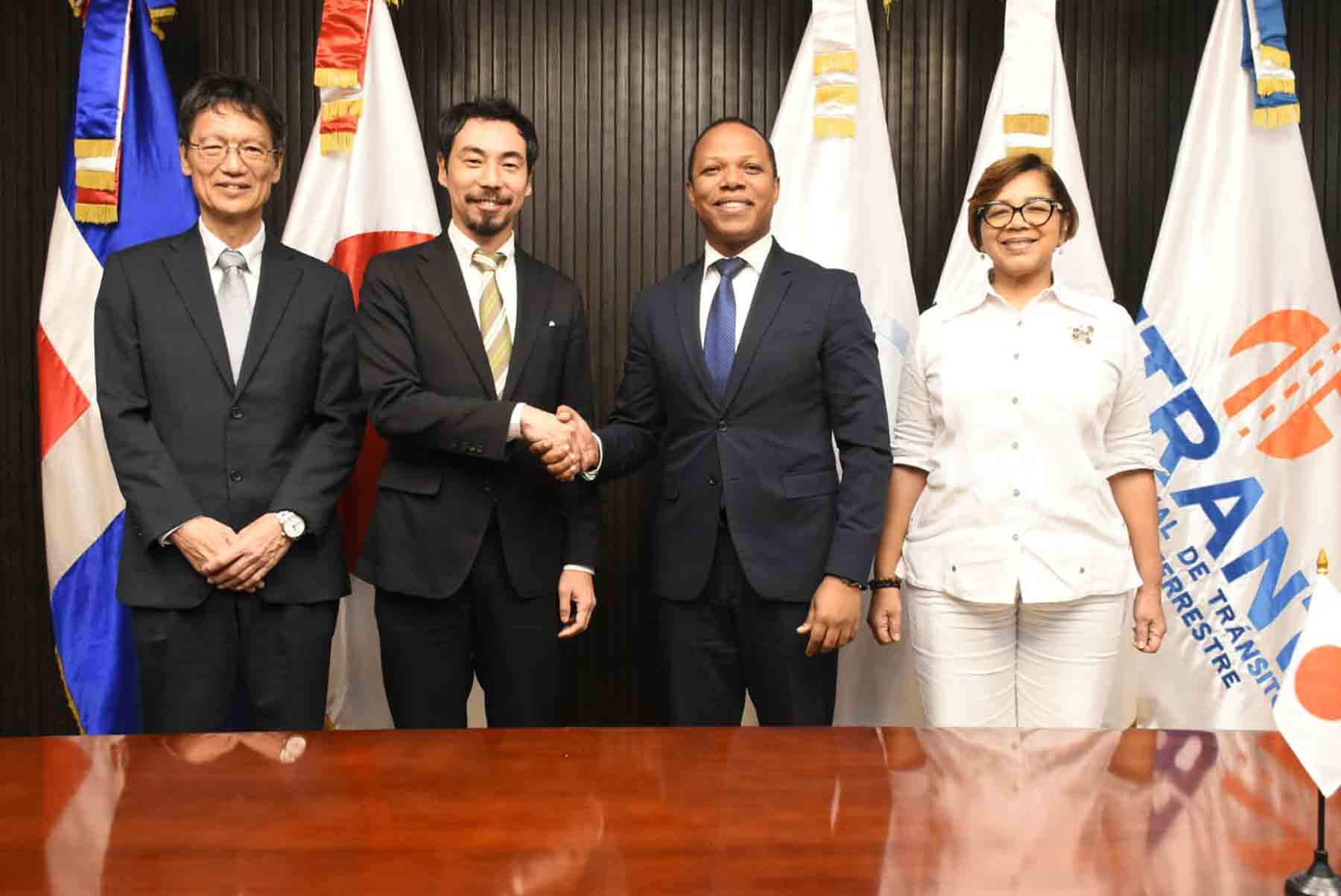 firma con INTRAN Y JIICA