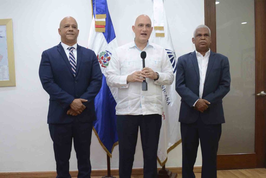 juramentación nuevo director de INDESUR