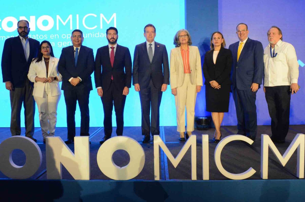 viceministro Alexis Cruz en Foro ECONOMICM 2024