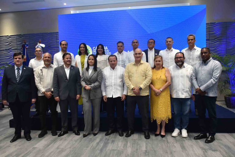 El ministro Isa Contreras en La Vega