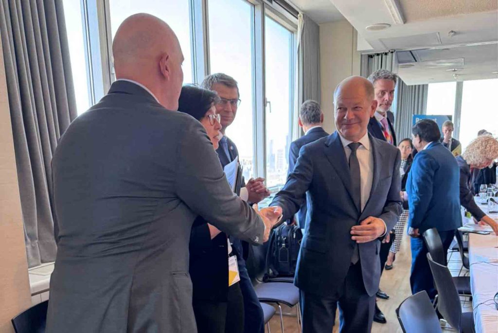 Ministro Pavel Isa y El Canciller Alemán