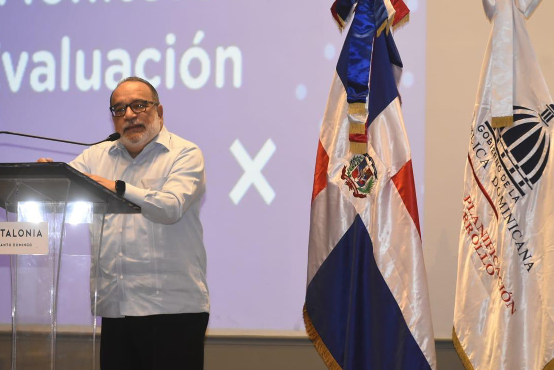 Jefrey Lizardo, viceministro de Planificación e Inversión Pública del Ministerio de Economía, Planificación y Desarrollo, en su participación en el acto de apertura del taller de actualización del Sistema Nacional de Monitoreo y Evaluación: “Fortalecimiento de las capacidades de monitoreo y evaluación” de la República Dominicana.