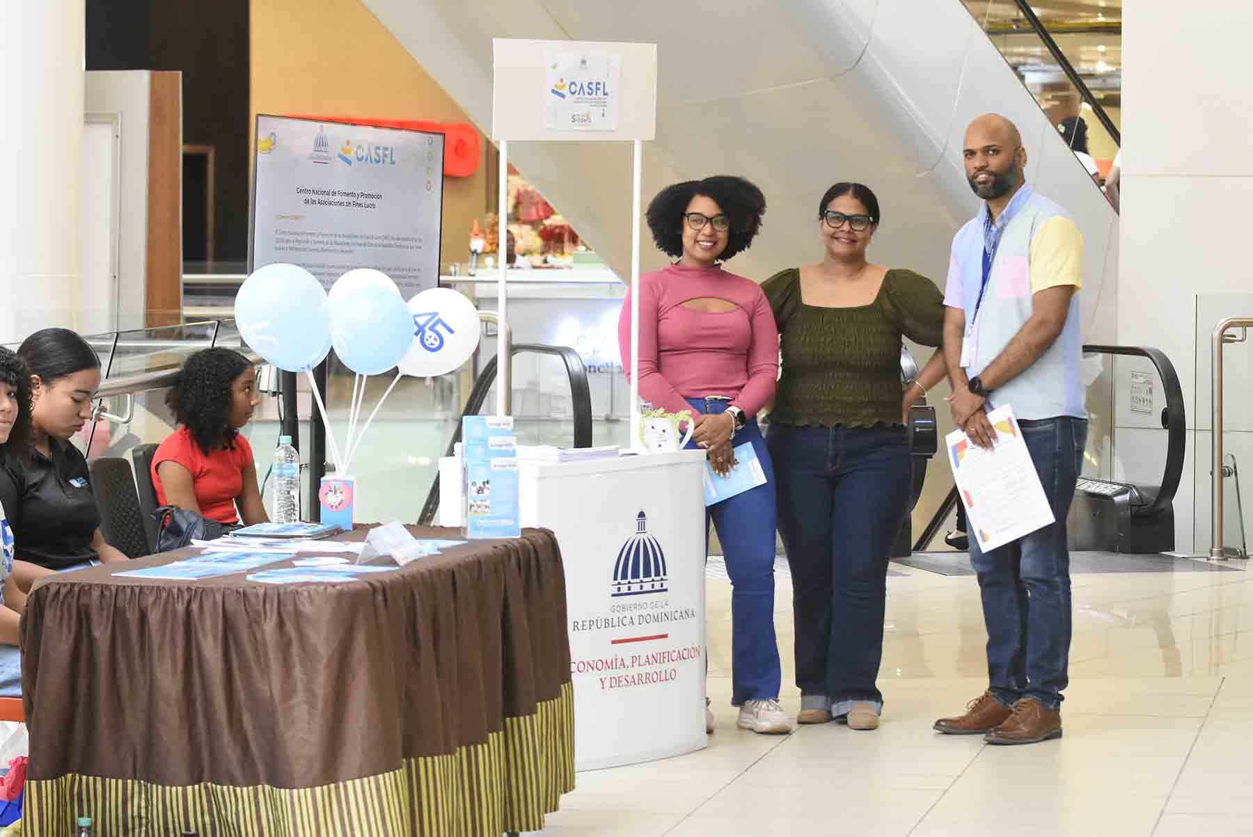 Bazar solidario octubre 2024