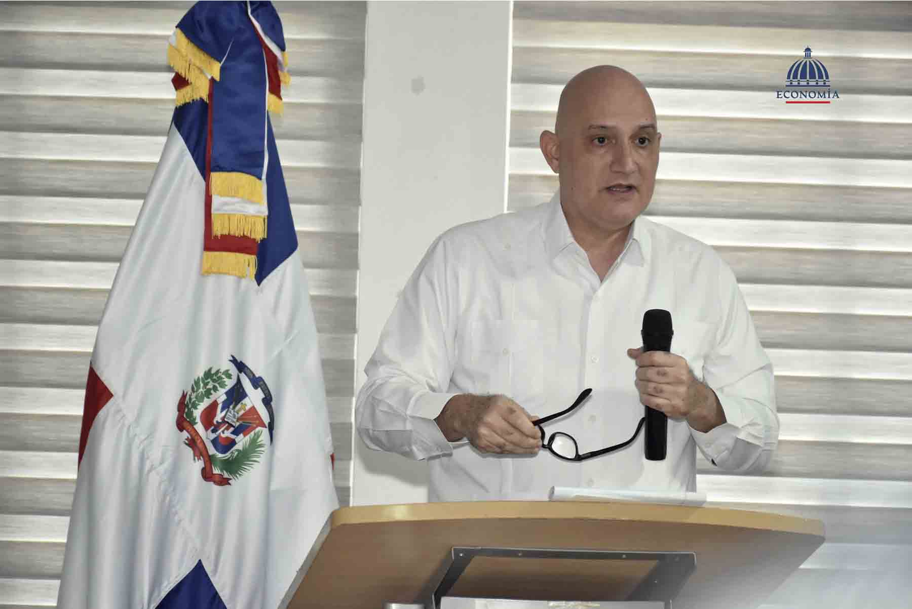 Ministro de Economía detalla beneficios que impactan en la población