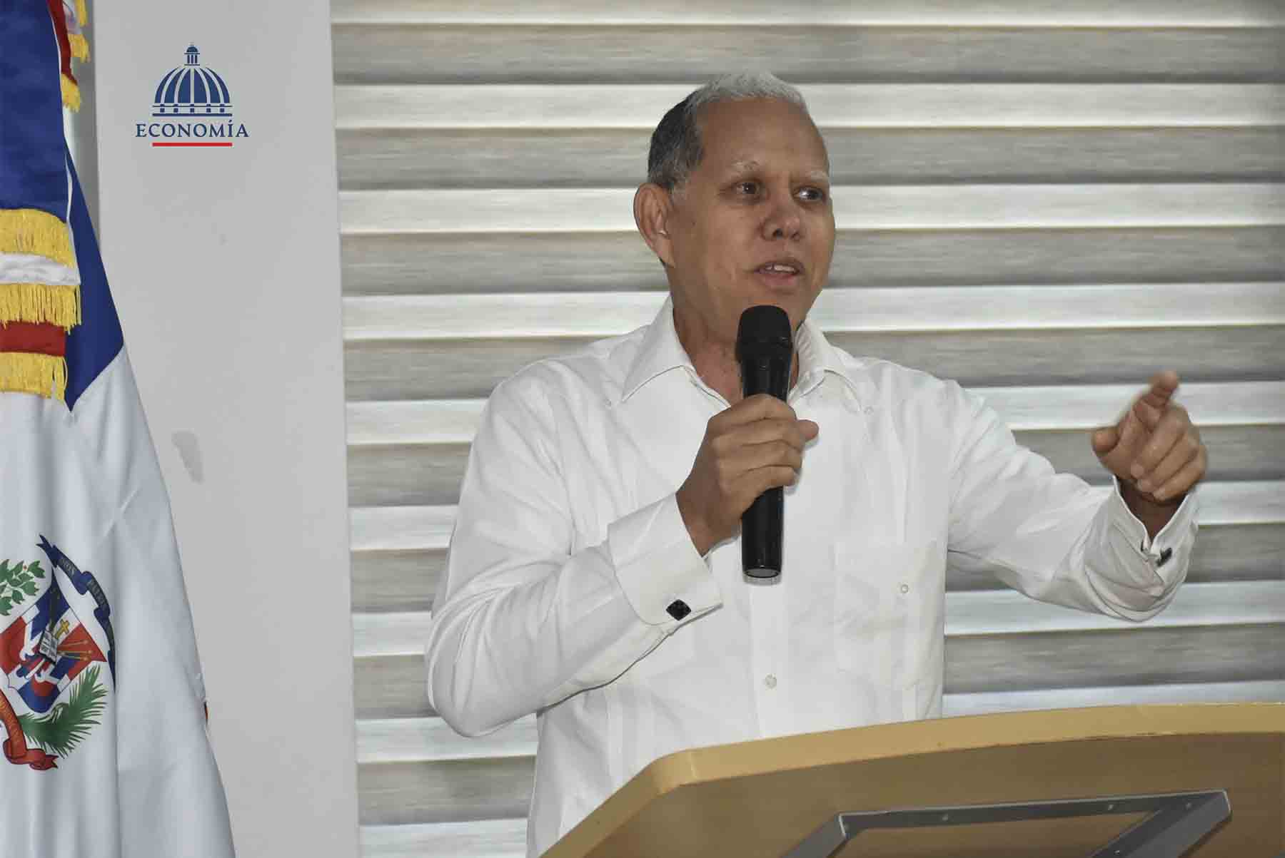 Ministro de Economía detalla beneficios que impactan en la población