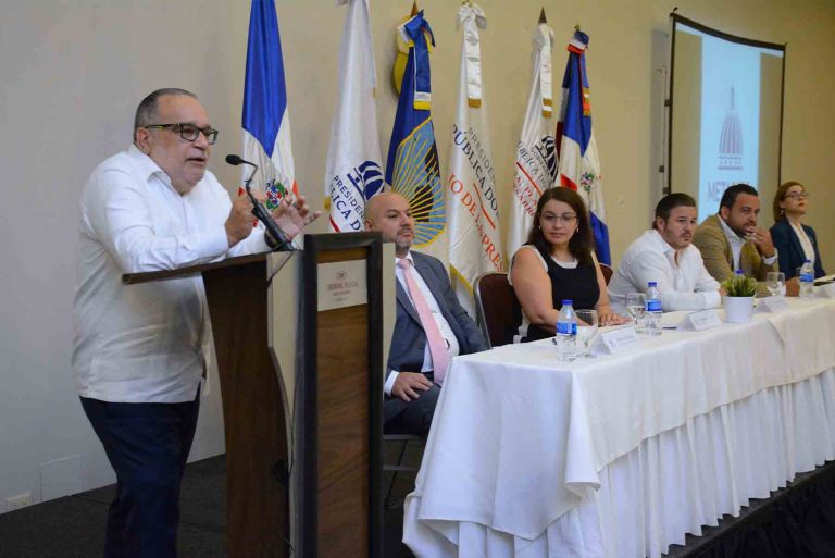 Viceministro Jefrey Lizardo destaca importancia de la articulación de los sectores públicos, privados y sociales 2