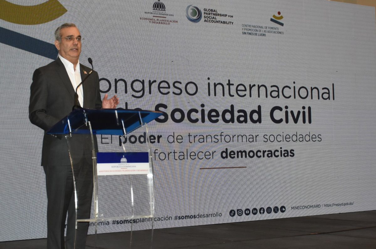 En su discurso, el presidente Abinader sostuvo que “con orgullo podemos afirmar ya que la República Dominicana ha alcanzado un papel importante entre los países de la región, gracias, entre otras cosas, a la estabilidad y la buena salud de la que goza nuestra democracia”.