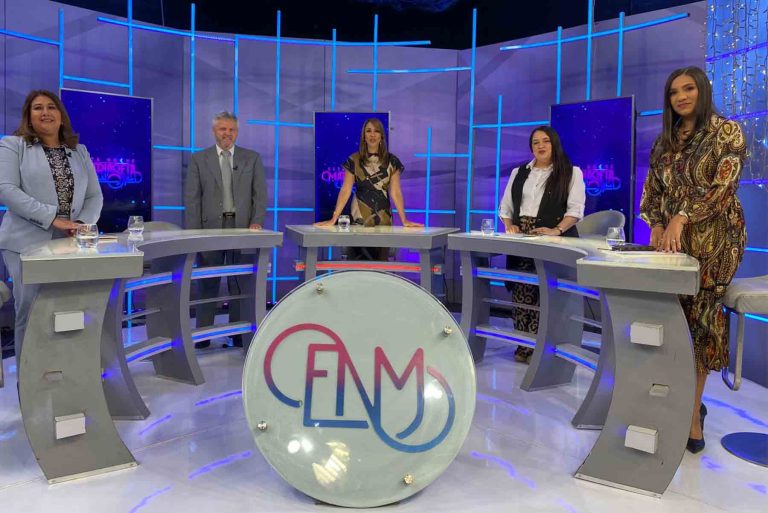 Esta Noche, Mariacela