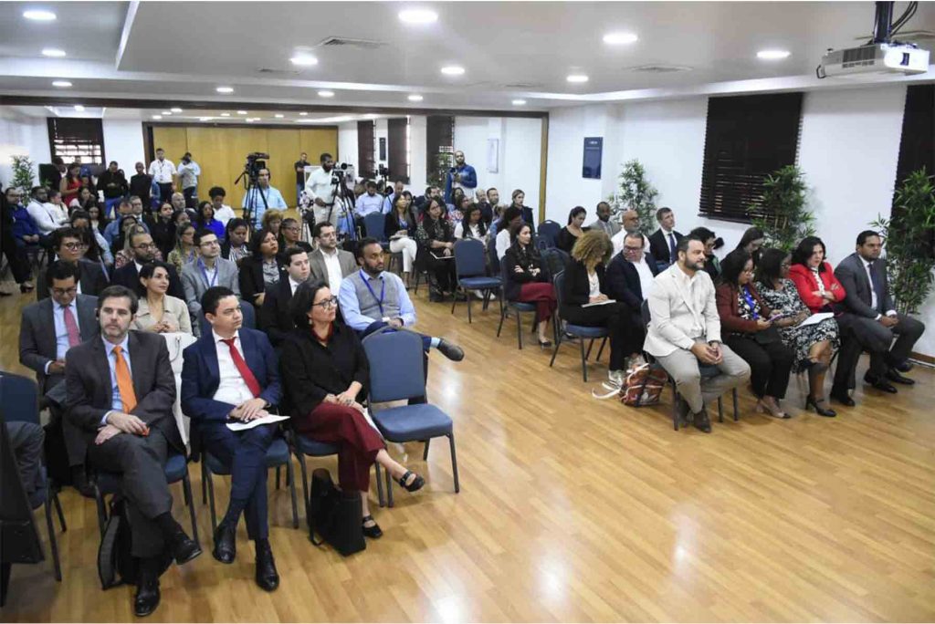 Ministerio de Economía y CEPAL