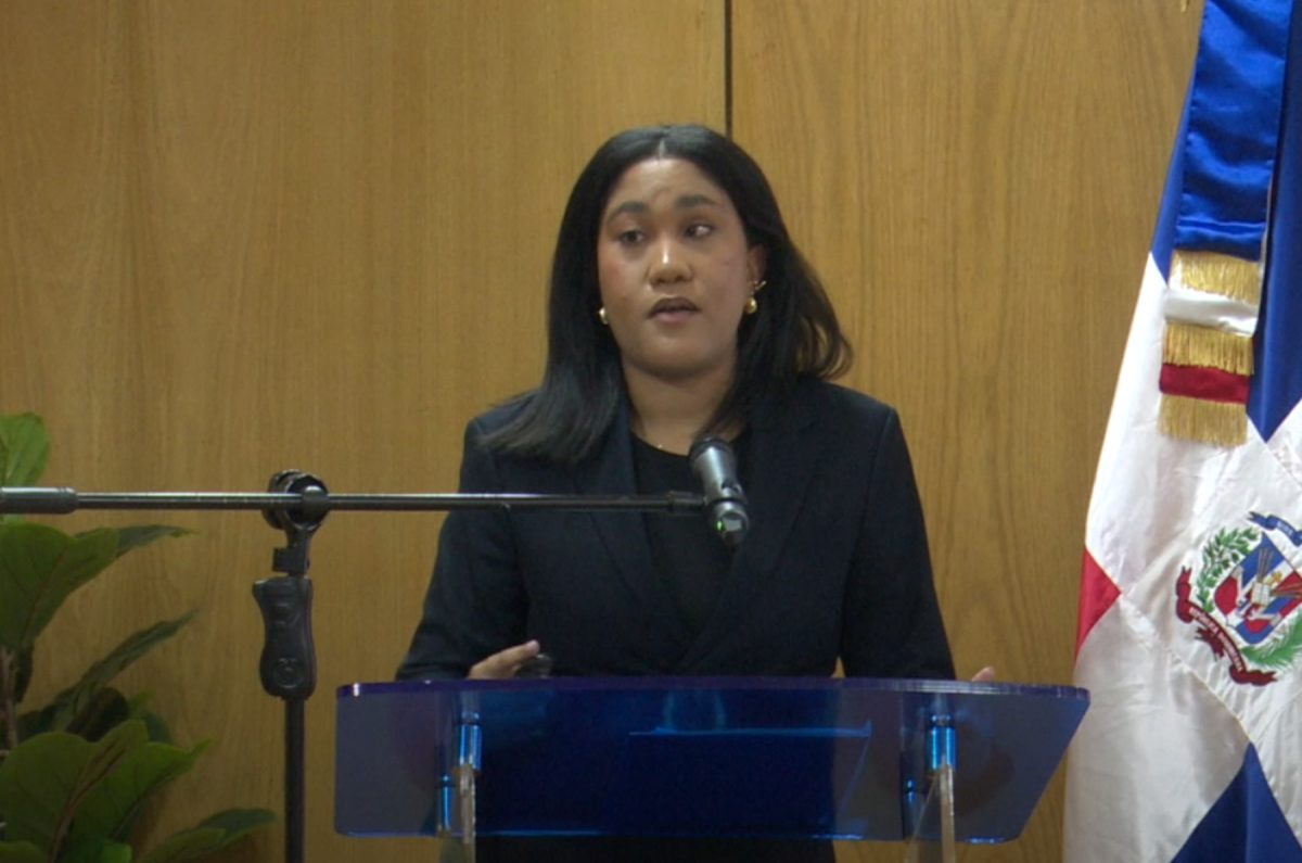 La ponencia de la especialista sectorial Judith Aquino Méndez analizó la relación entre la inversión en educación en diferentes niveles educativos: primaria, secundaria y terciaria y el crecimiento económico en países de América Latina y la Unión Europea, entre 2001 al 2022.