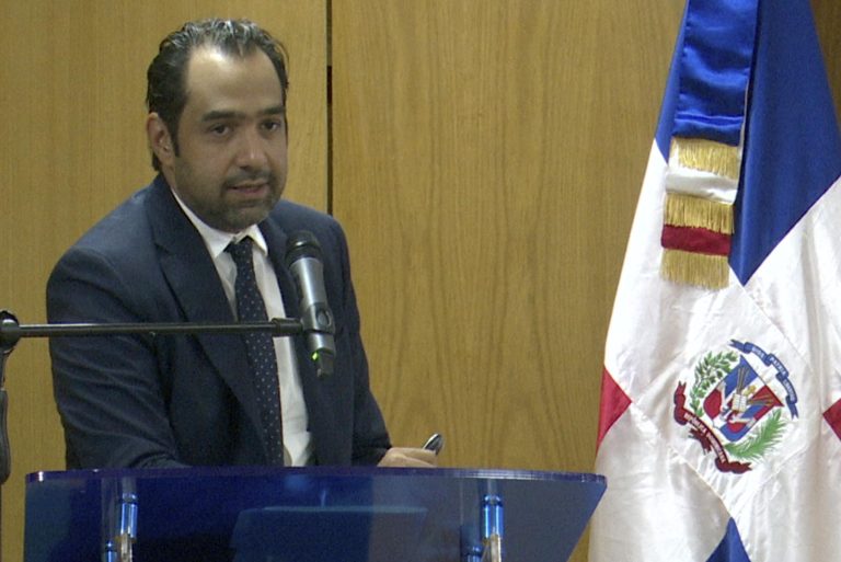 El economista del Banco Central, Alexander Medina.