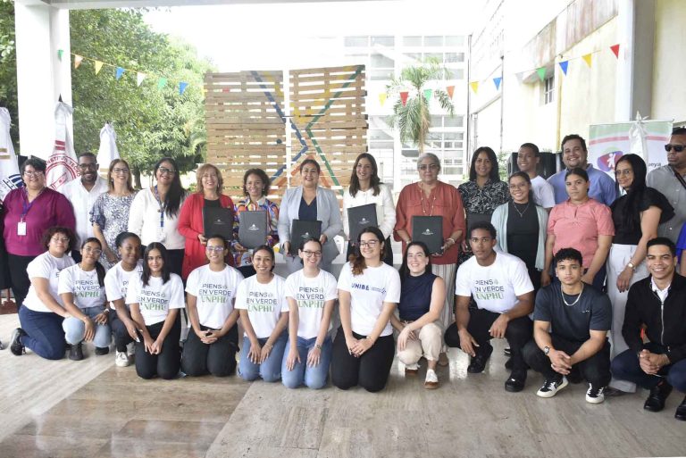 Firma del CASFL y universidades2