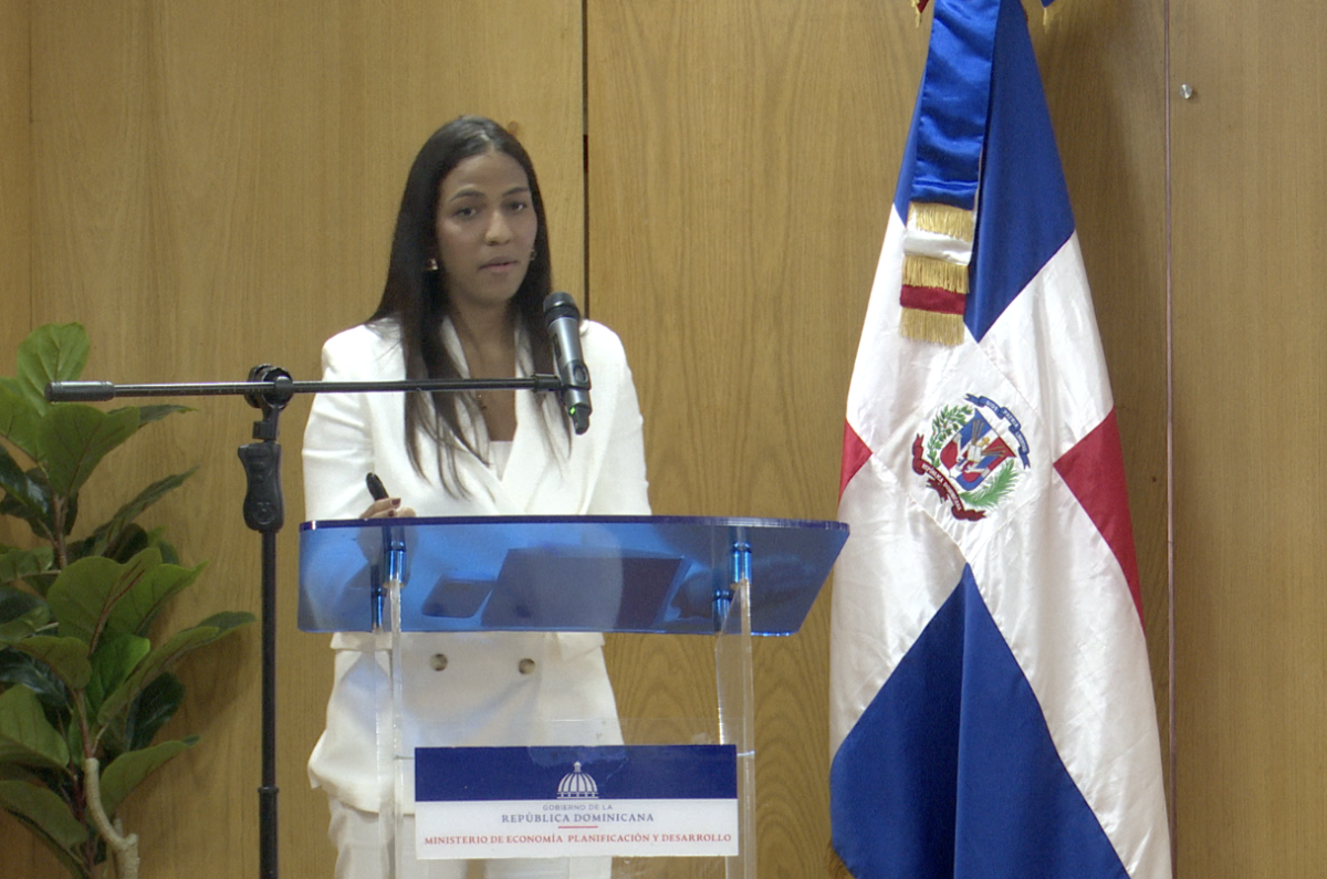 Coordinadora de Proyeccciones Económicas de la Dirección de Analisis Macroeconómico VAES