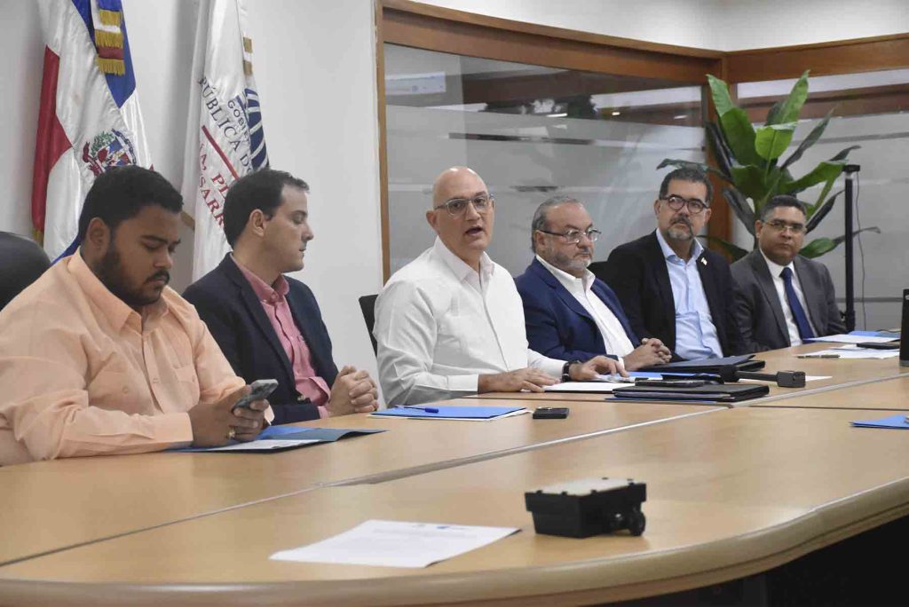 Isa Contreras explica que este acuerdo contribuirá a potenciar los sistemas productivos localizados en la región Cibao Noroeste