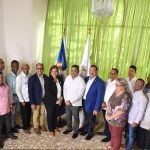 El viceministro Alexis Cruz encabeza el acto de juramentación del consejo municipal de desarrollo junto a la gobernadora civil de Hato Mayor, Maribel Simón Vargas; el senador Cristóbal Venerado Castillo, y el viceministro Administrativo y Financiero, Yamel Valera.