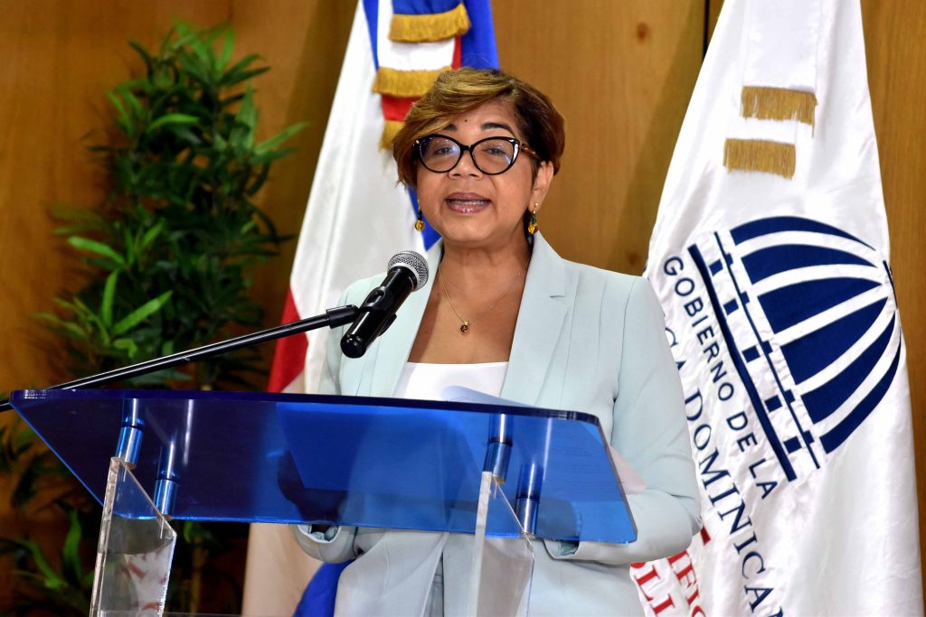 viceministra de Cooperación Internacional del Ministerio de Economía, Olaya Dotel Caraballo, 