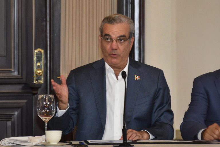 El presidente Luis Abinader expresó que Meta RD 2036 es la ruta para convertir a la República Dominicana en un país plenamente desarrollado.