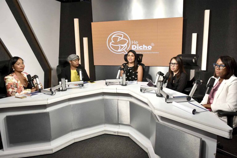 situación macroeconómica con datos desagregados por sexo