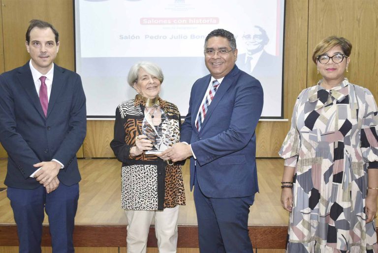 designación salón Pedro Julio Bona 3